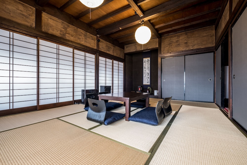 CLASSIC JAPAN LIVING 三浦家 甲府