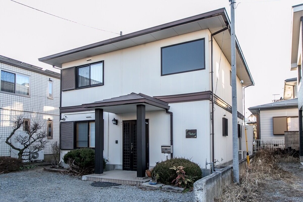 VILLA YAWARAGI 甲府
