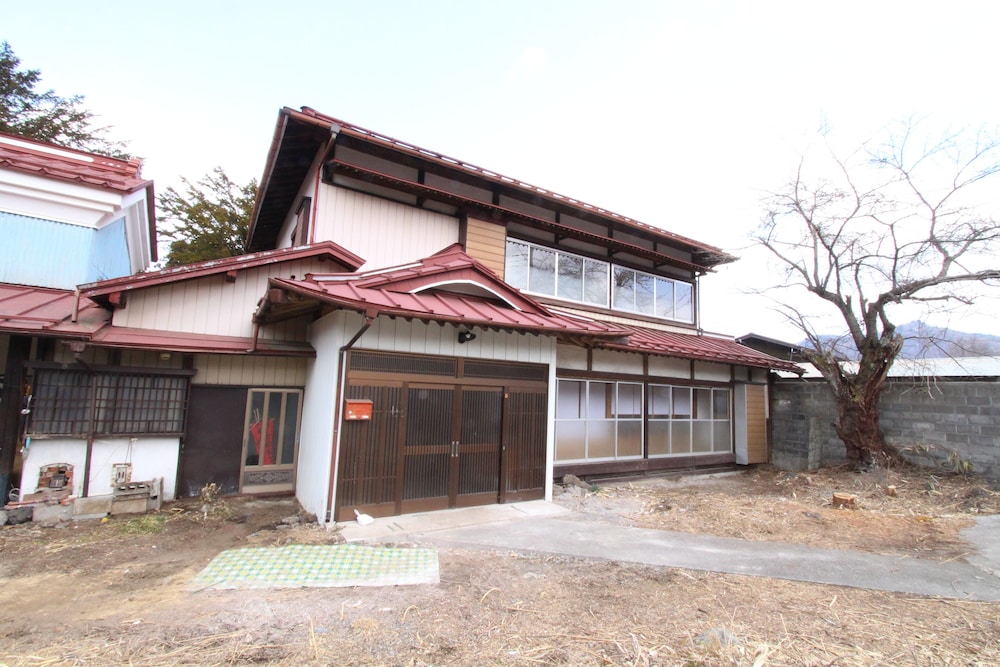 FUJI SAKURA HOUSE 甲府