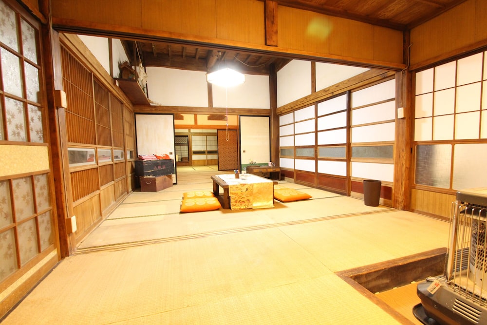 FUJI SAKURA HOUSE 甲府