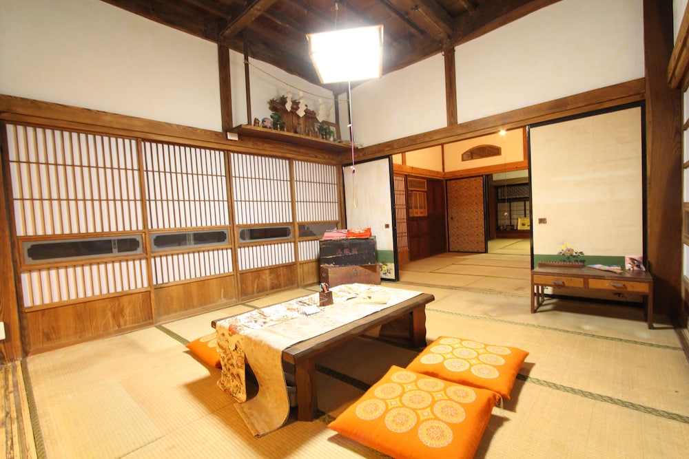FUJI SAKURA HOUSE 甲府