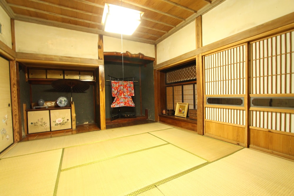FUJI SAKURA HOUSE 甲府
