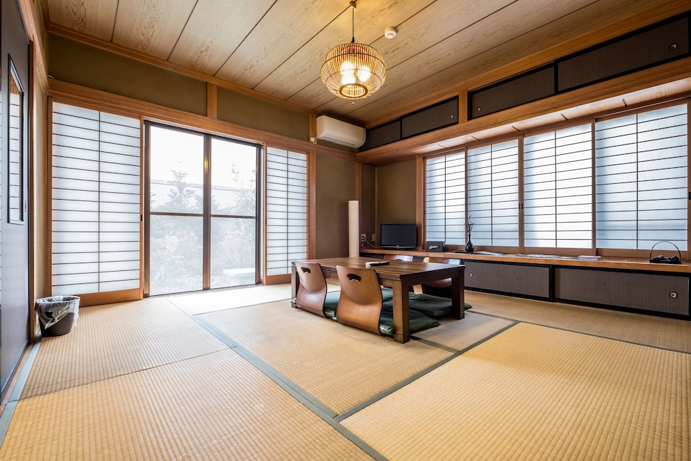 CLASSIC JAPAN LIVING 浅間 甲府