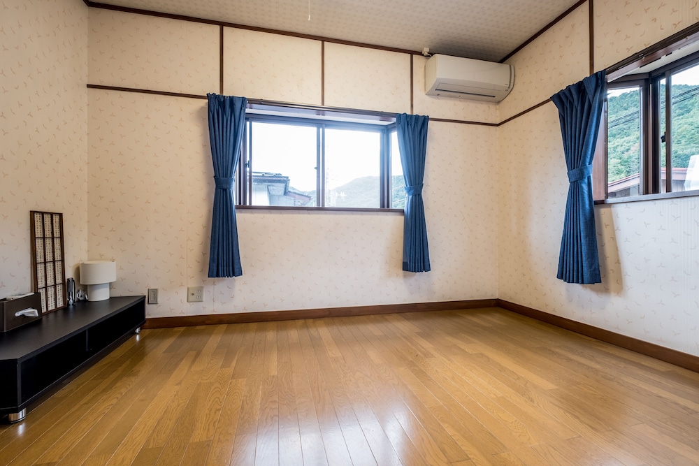 CLASSIC JAPAN LIVING 浅間 甲府
