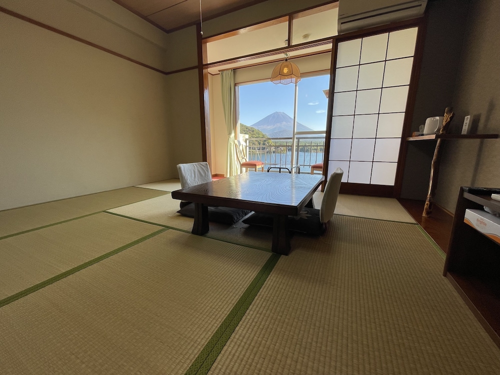 精進レークホテル 甲府