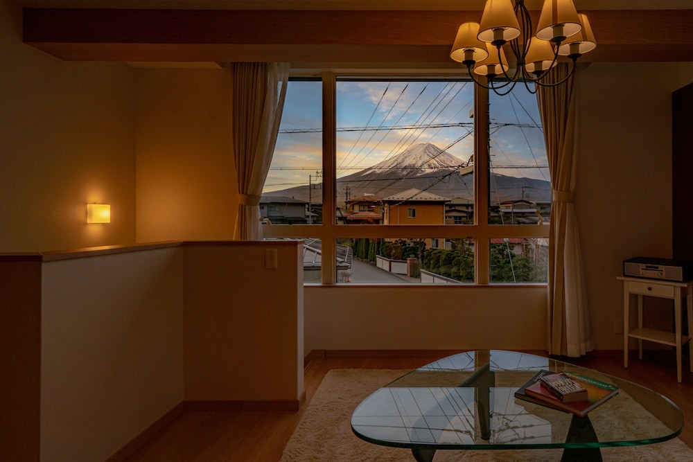 VILA FUJI BON VOYAGE SORA 甲府
