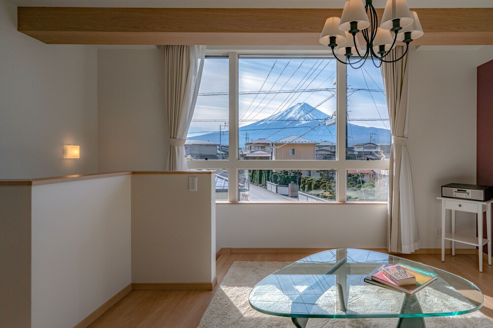 VILA FUJI BON VOYAGE SORA 甲府