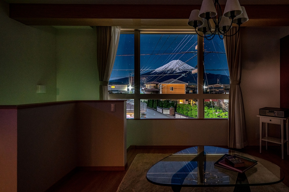 VILA FUJI BON VOYAGE SORA 甲府