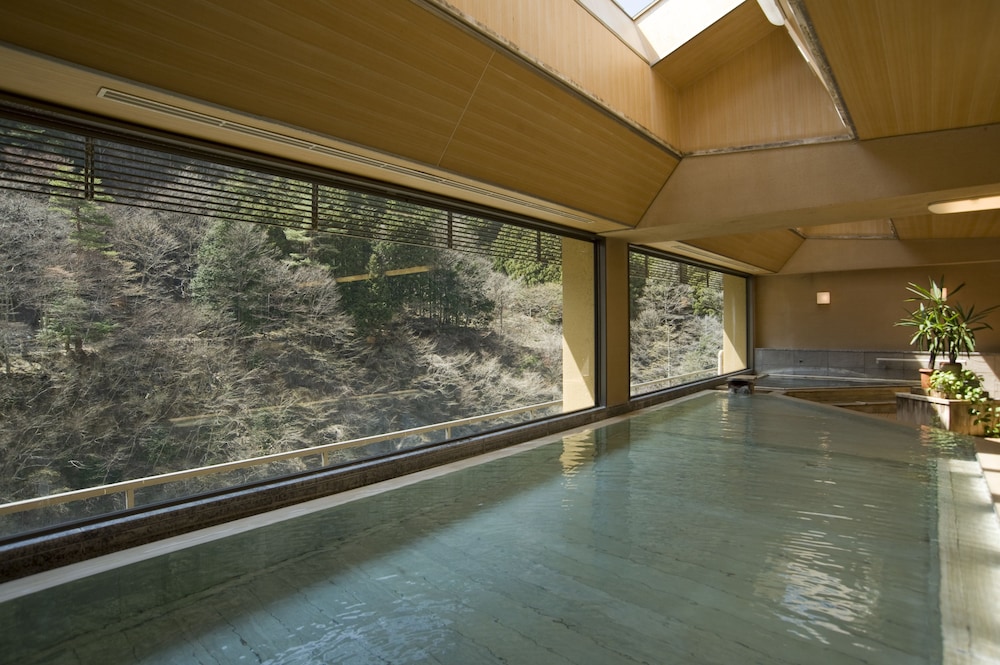 西山温泉 慶雲館 甲府