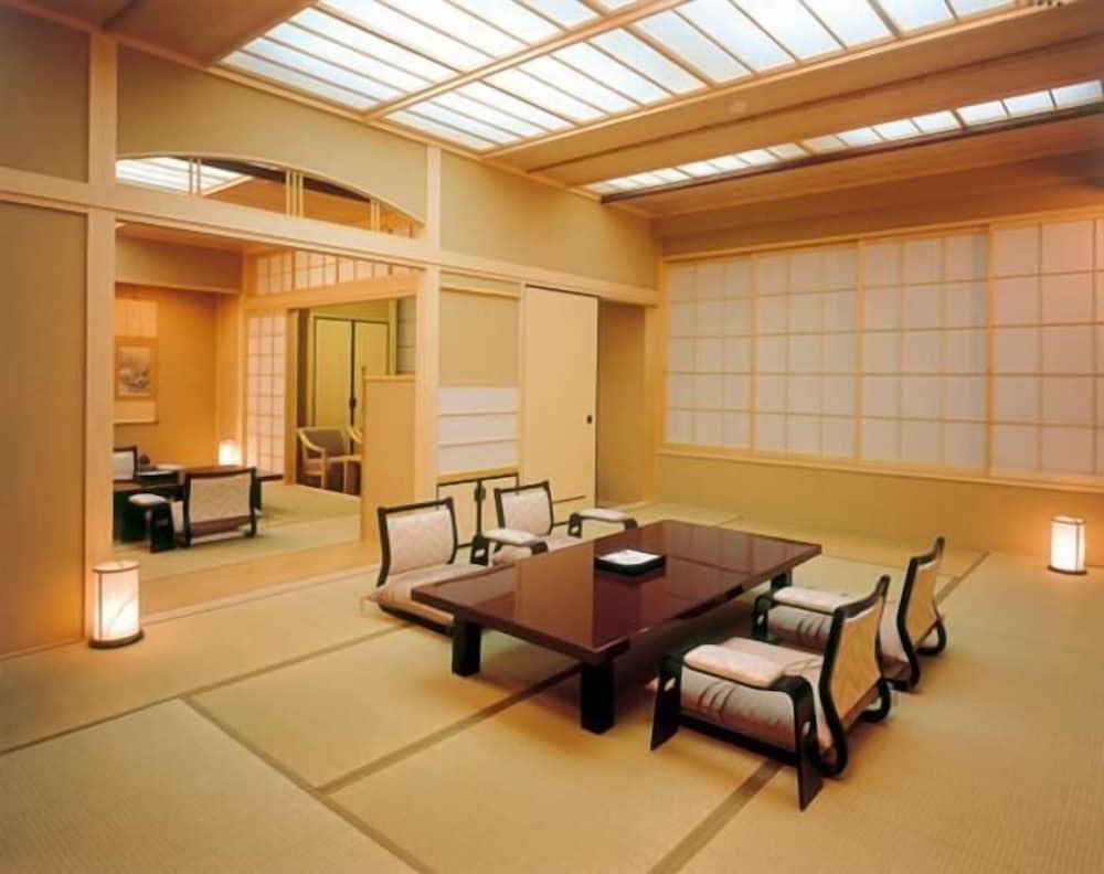 西山温泉 慶雲館 甲府