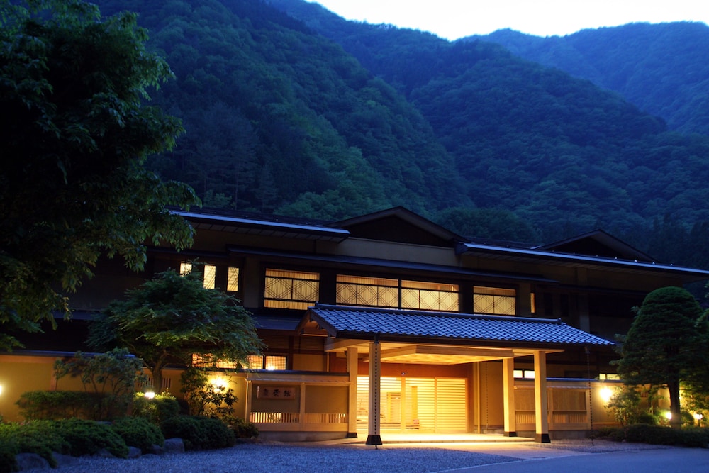 西山温泉 慶雲館 甲府