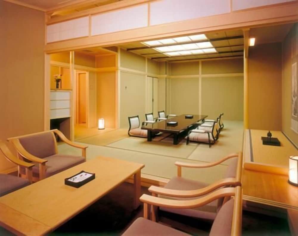 西山温泉 慶雲館 甲府