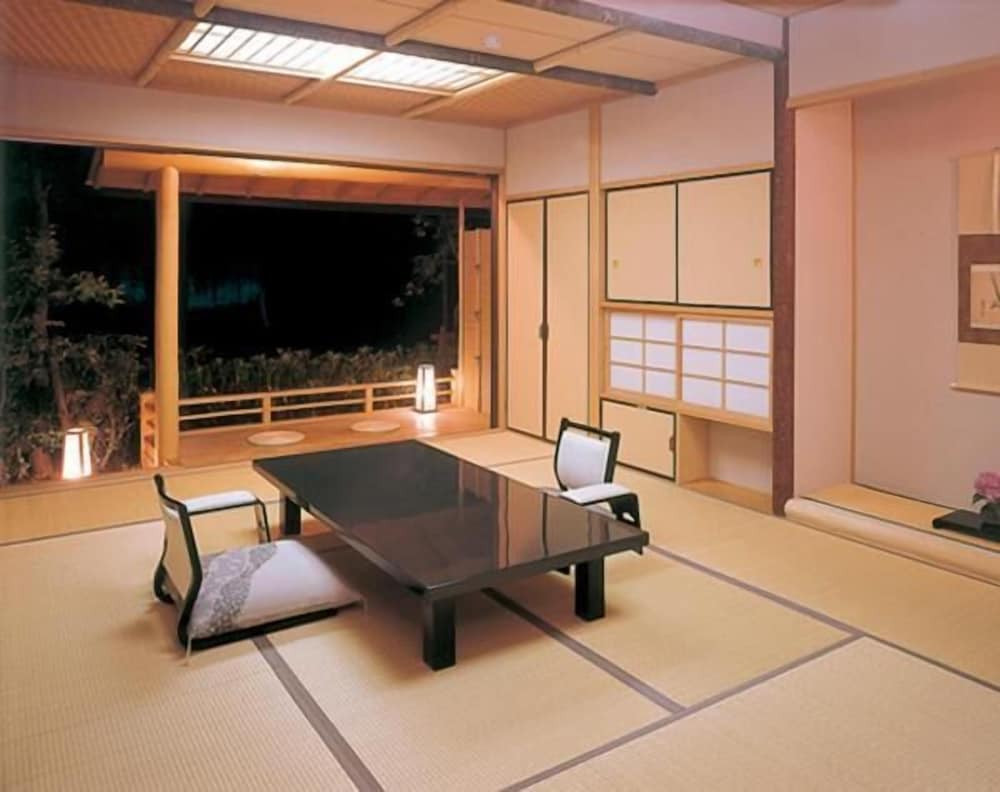 西山温泉 慶雲館 甲府