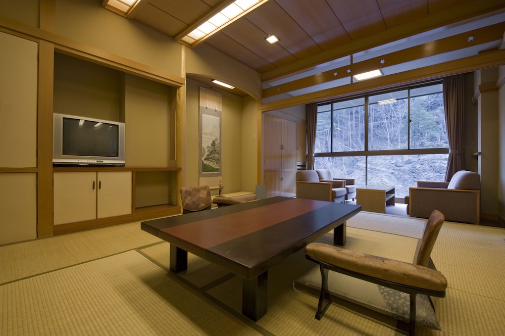 西山温泉 慶雲館 甲府