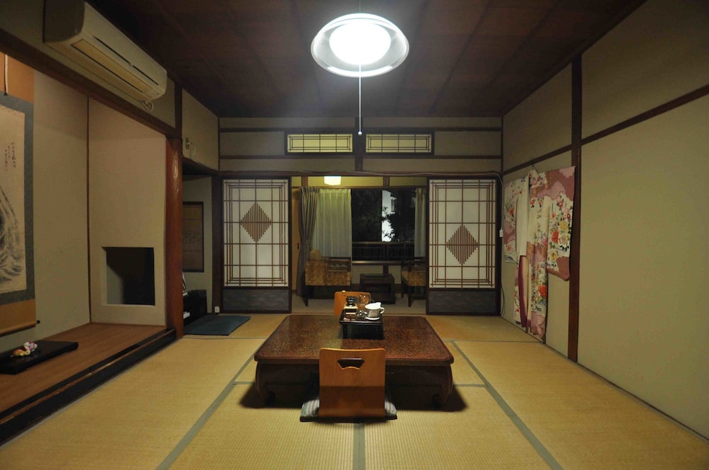 登録有形文化財 大市館 裕貴屋 甲府