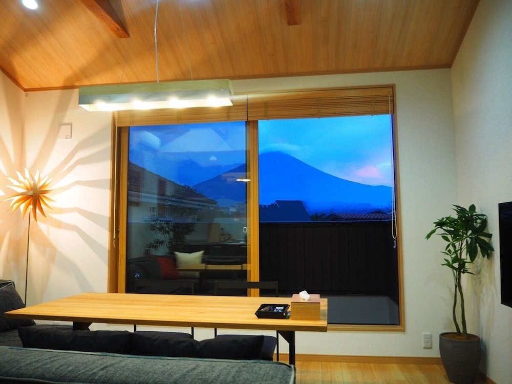 MT. FUJI AKATSUKI ENN 甲府