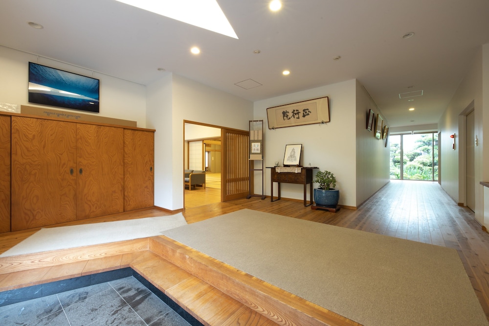 宿坊 武井坊 TEMPLE HOTEL TAKEIBO 甲府