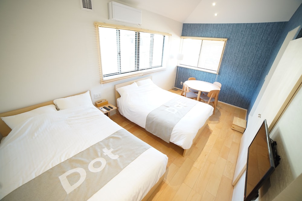 DOT HOSTEL & BAR 甲府