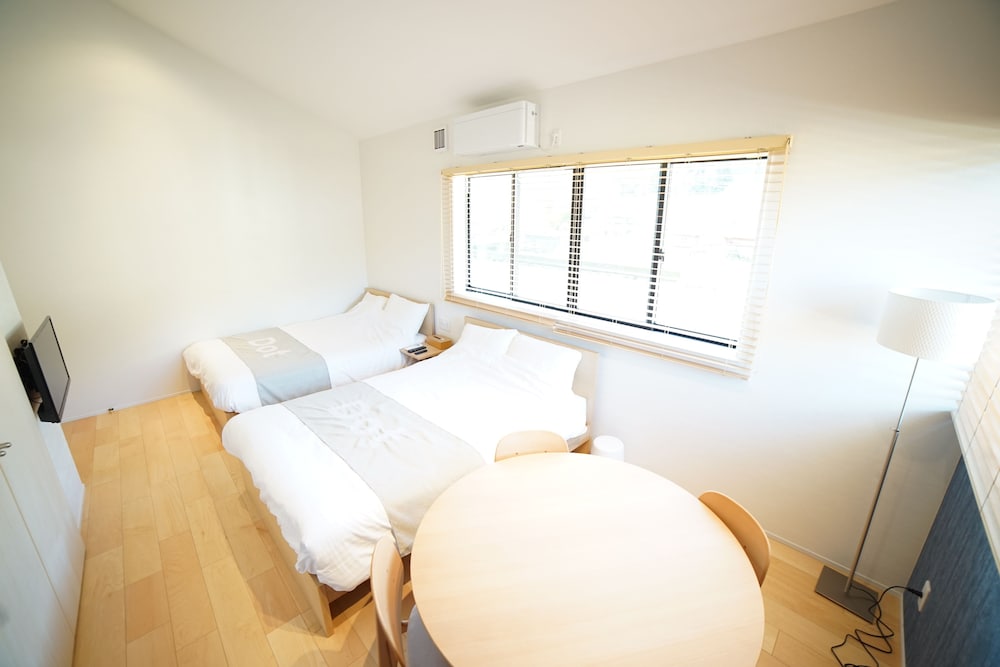 DOT HOSTEL & BAR 甲府