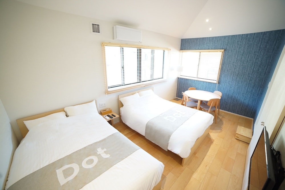 DOT HOSTEL & BAR 甲府