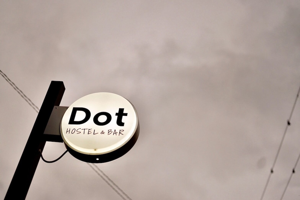 DOT HOSTEL & BAR 甲府