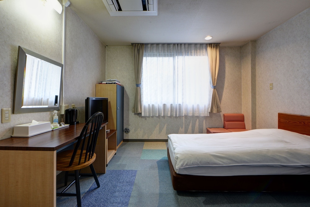 HOTEL& 薬草風呂 ホテル スターらんど 甲府