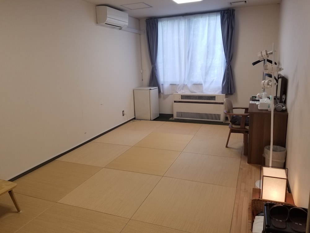 HOTEL& 薬草風呂 ホテル スターらんど 甲府