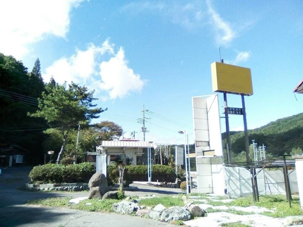ILA 白州 ゲストハウス 甲府