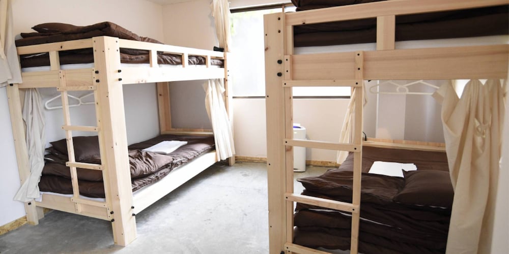 バッカス 甲府 ゲストハウス 甲府