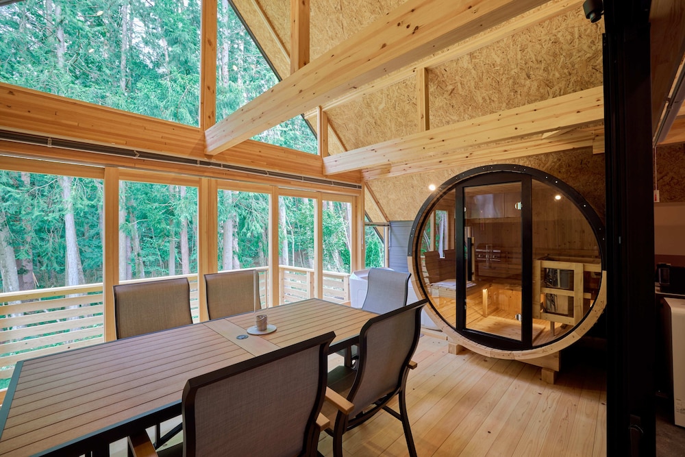 ENICO.MT.FUJI RESORT & GLAMPING 甲府