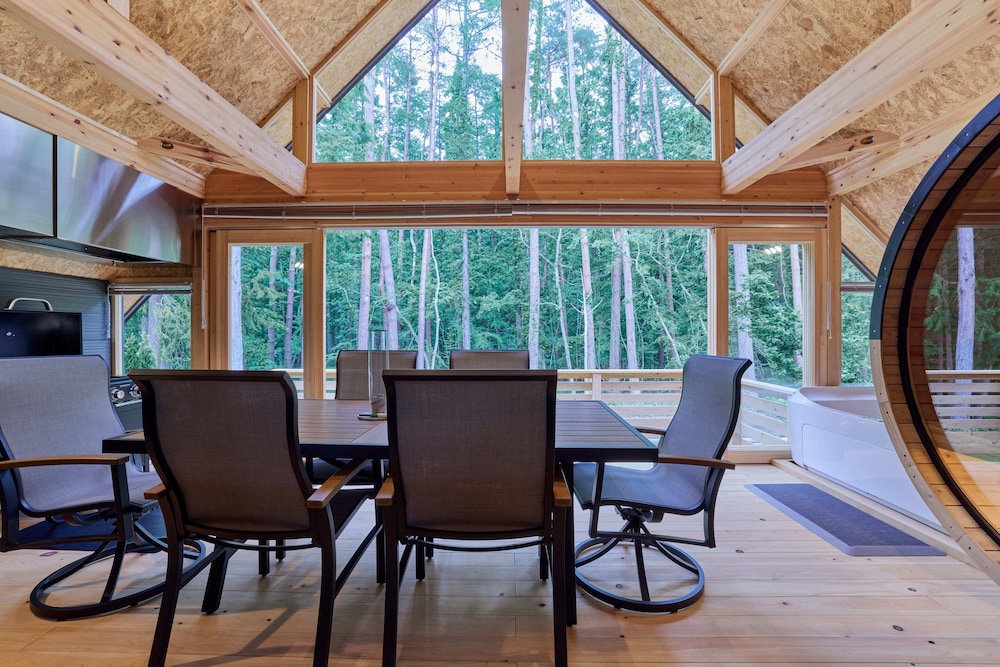 ENICO.MT.FUJI RESORT & GLAMPING 甲府