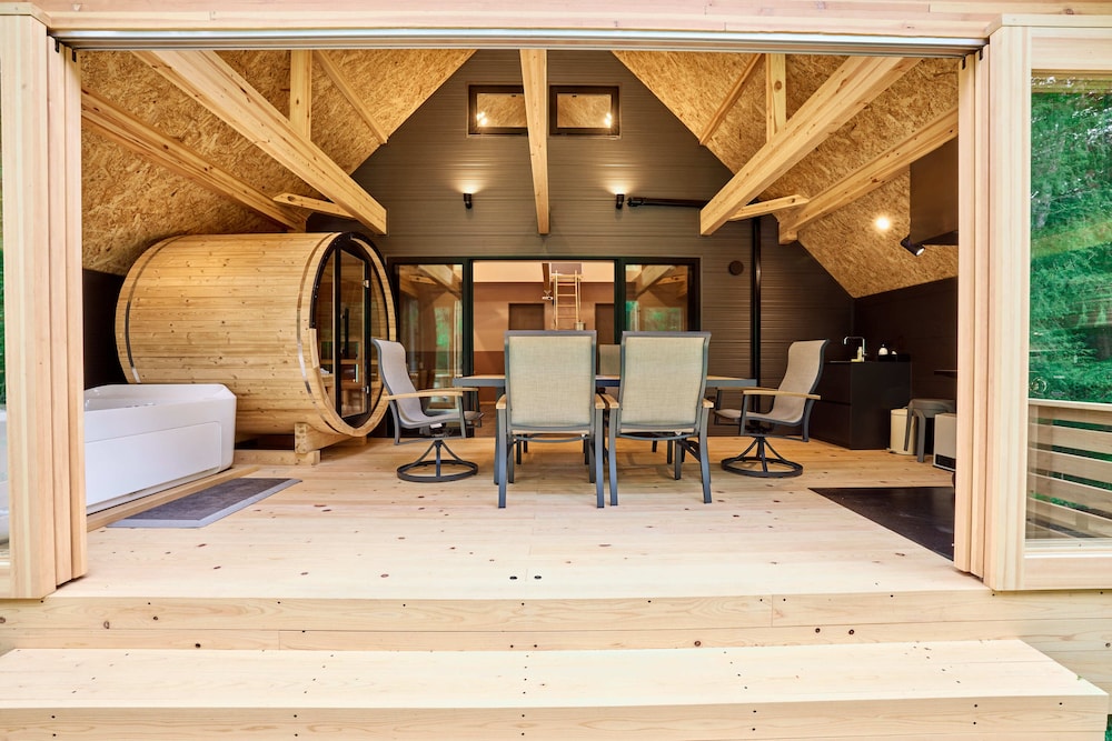 ENICO.MT.FUJI RESORT & GLAMPING 甲府