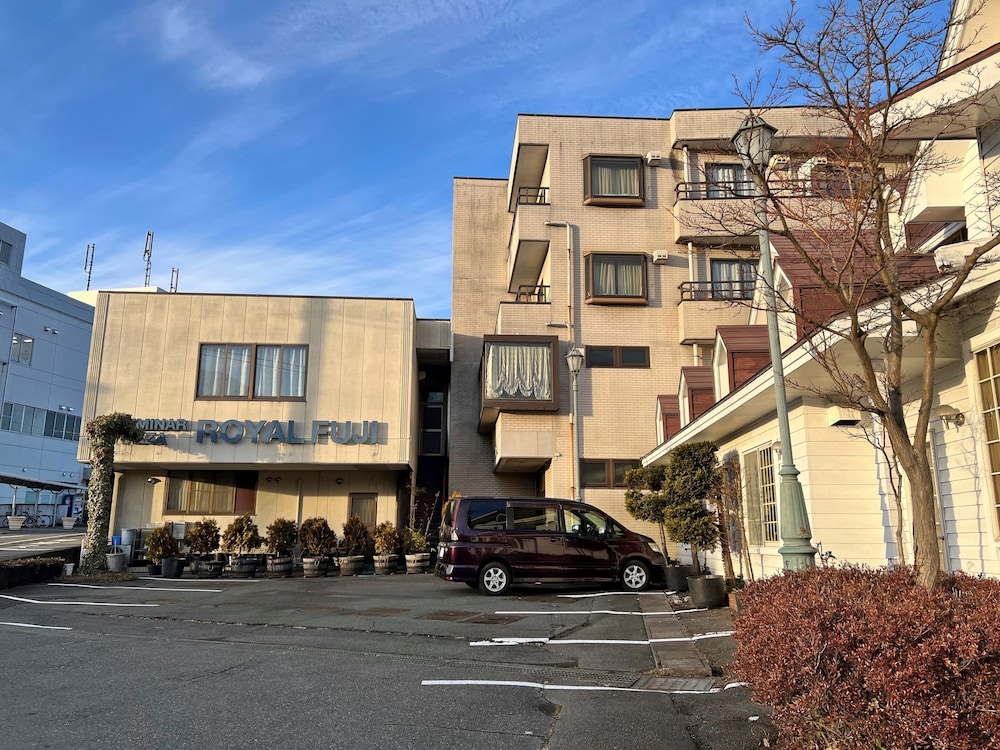 河口湖 セミナープラザ ロイヤルフジ 甲府