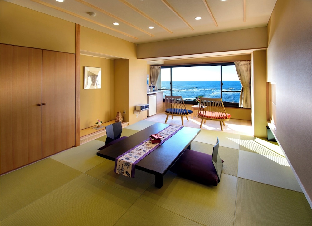 「浜辺の湯 浪漫の歌」宿 中屋 千葉