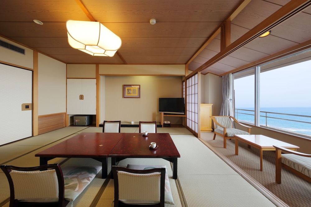 鴨川館 千葉