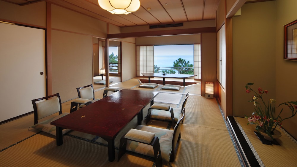 鴨川館 千葉