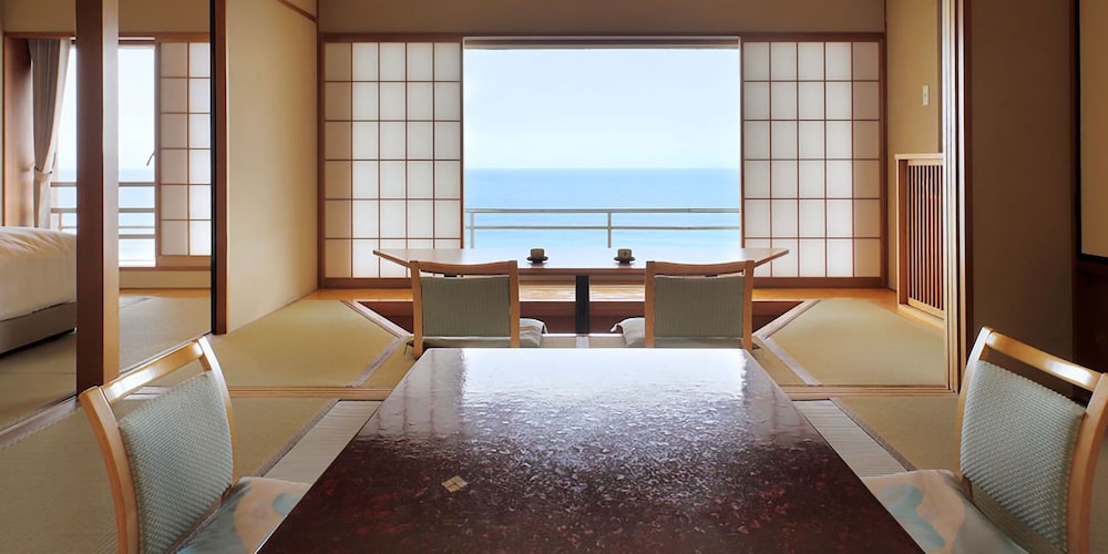 鴨川館 千葉
