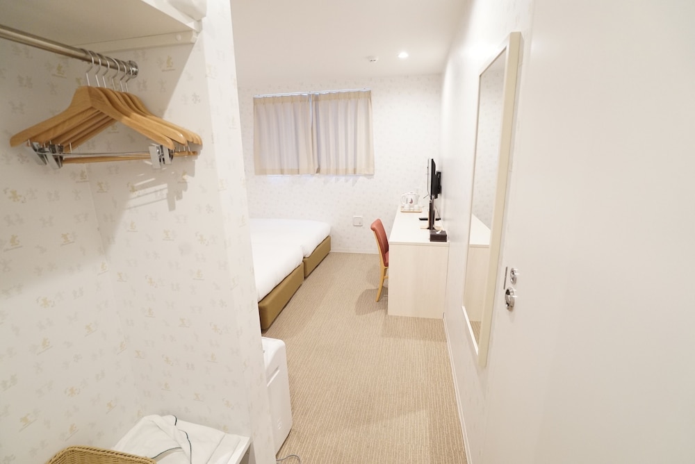 CVS BAY HOTEL 新館 千葉