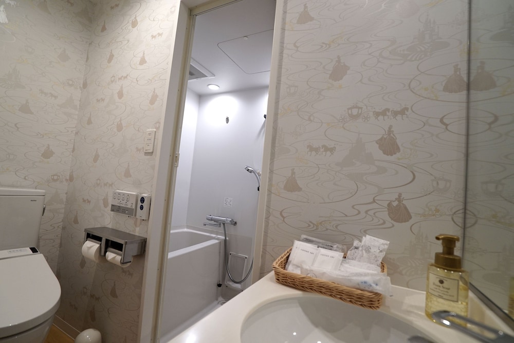 CVS BAY HOTEL 新館 千葉