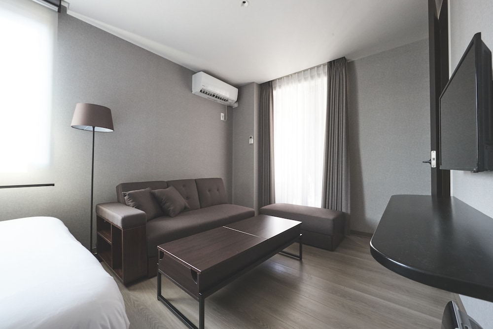 RELA HIGASHIMATSUDO 千葉