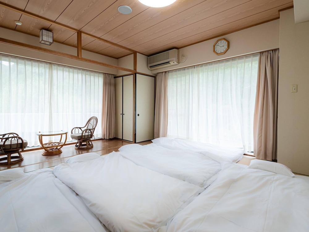 山荘 琴の滝荘 千葉