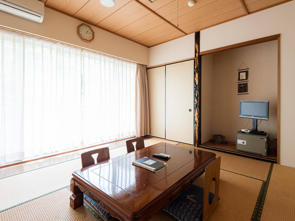 山荘 琴の滝荘 千葉