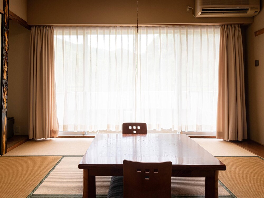 山荘 琴の滝荘 千葉