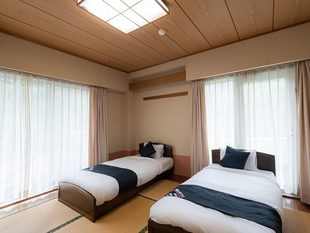 山荘 琴の滝荘 千葉