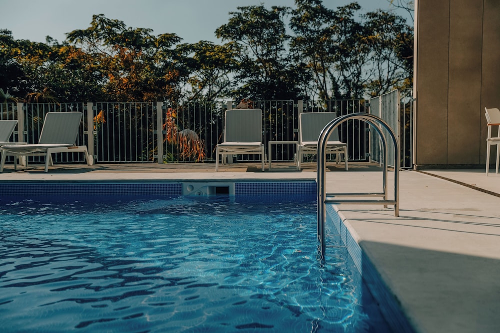 BOTANICAL POOL CLUB 千葉