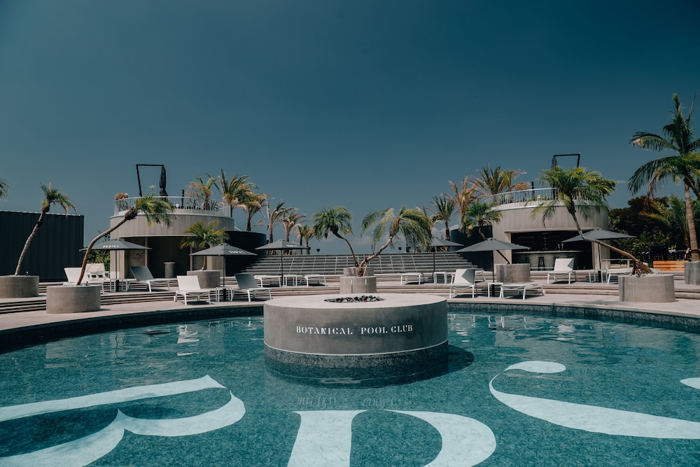 BOTANICAL POOL CLUB 千葉