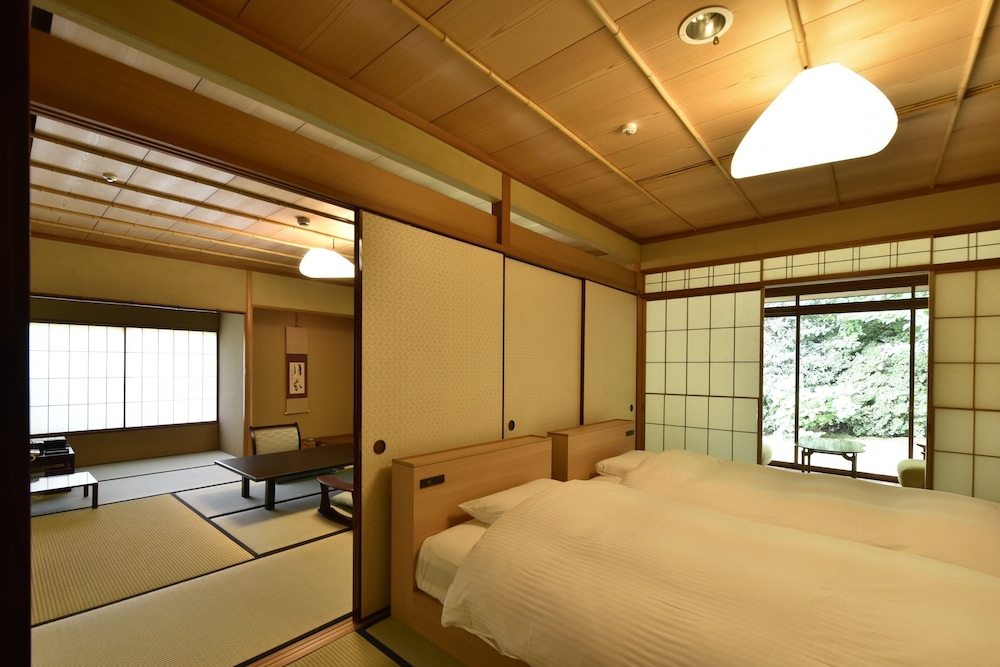 三養荘 清水