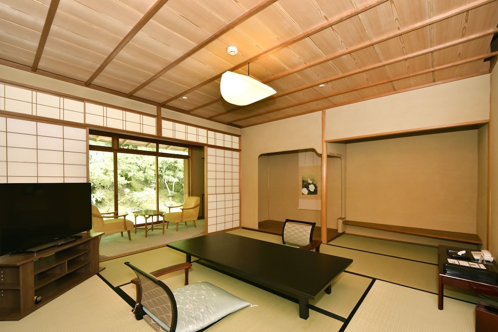 三養荘 清水