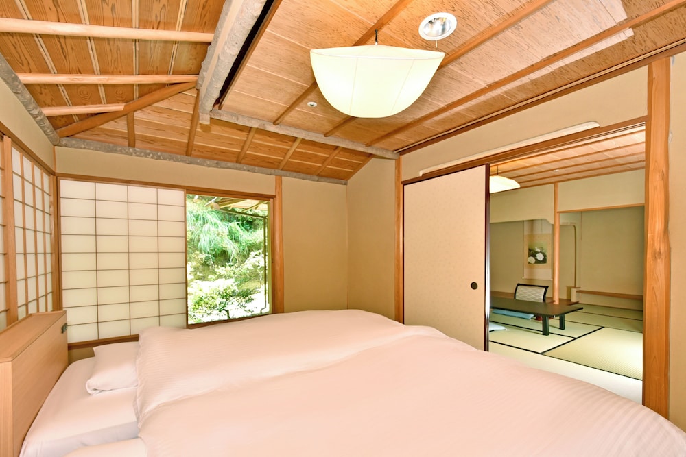 三養荘 清水