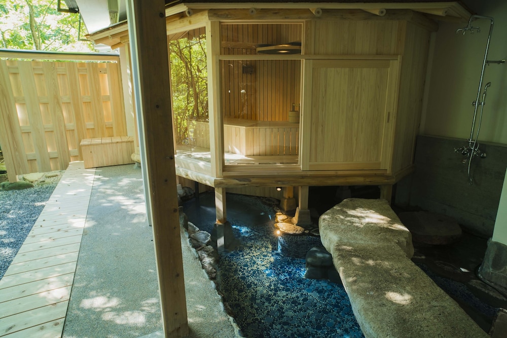 おちあいろう 清水